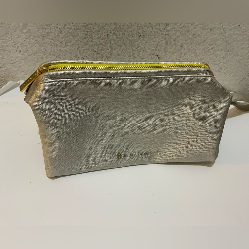 Kendra Scott Travel Bag